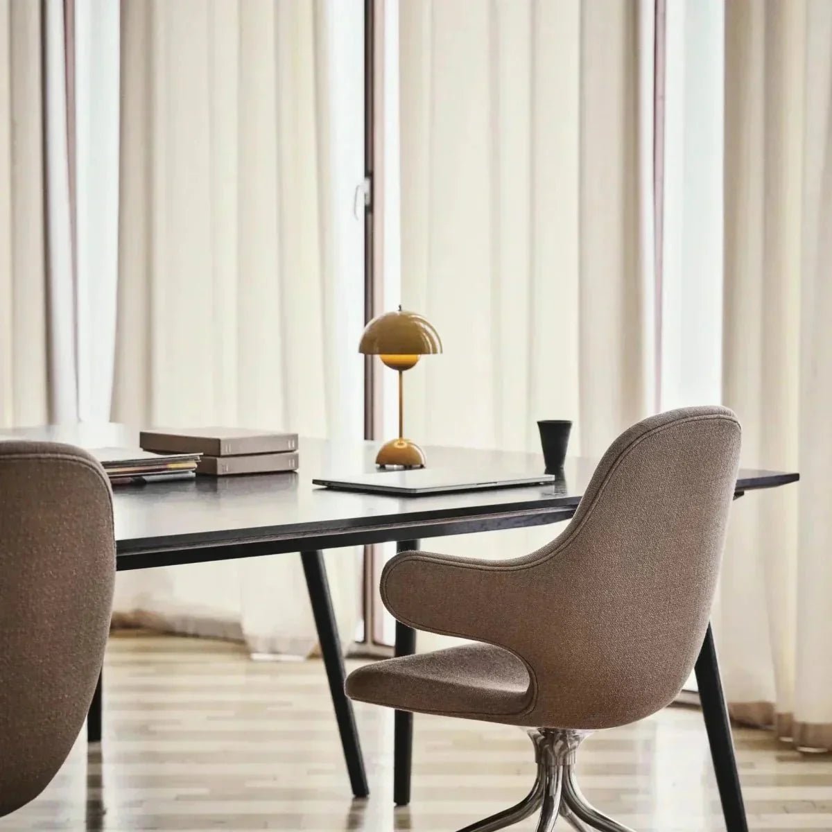 Modern Table Lamp with Adjustable Brightness, Iron Finish - Home by Lorena